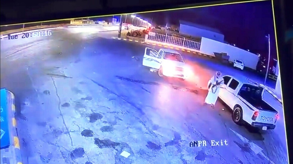 السعودية.. القبض على عدد من الأشخاص بتهمة "إطلاق نار ودهس متعمد" (فيديو)