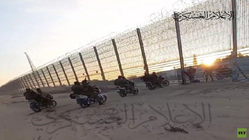 الإعلام الإسرائيلي ينشر فيديوهات جديدة لعملية "طوفان الأقصى" واقتحام مستوطنات غلاف غزة