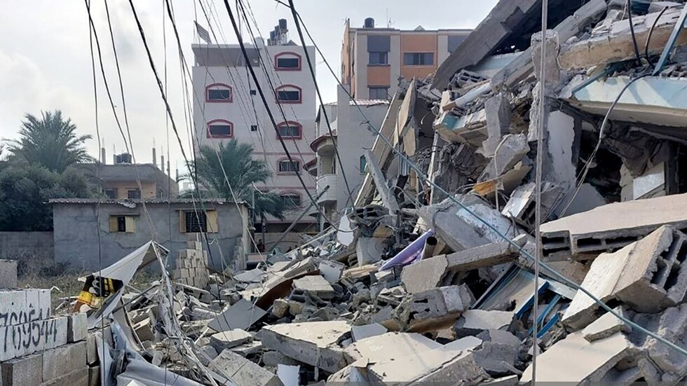 الرئيس الإسرائيلي يقول إن سكان غزة "ضالعون" في الحرب!