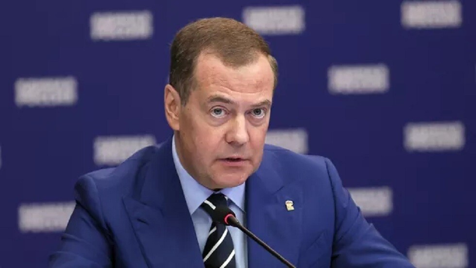 مدفيديف: الهجوم على المستشفى بغزة جريمة حرب تتحمل مسؤوليتها الولايات المتحدة