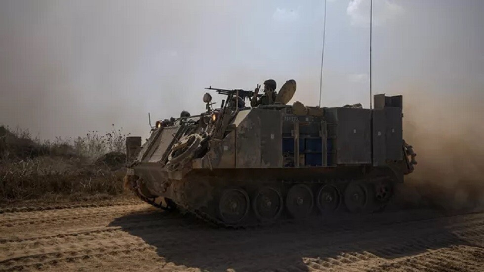 الجيش الإسرائيلي يقصف بلدة عيتا الشعب اللبنانية ردا على إطلاق قذيفة مضادة للدبابات