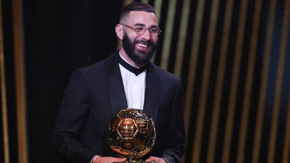 وزير الداخلية الفرنسي: بنزيما مرتبط بجماعة 