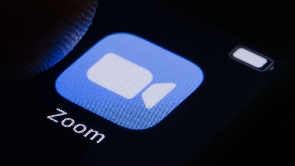 روسيا تفرض غرامة مالية على "Zoom"