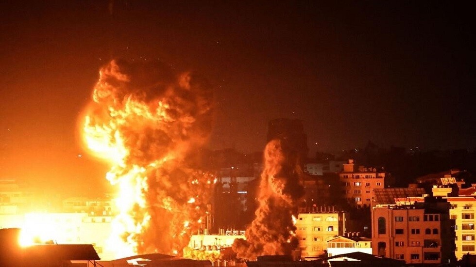 "جنون النفاق الغربي".. صحيفة ماليزية تحمل الغرب مسؤولية الانتهاكات والجرائم ضد الإنسانية في غزة