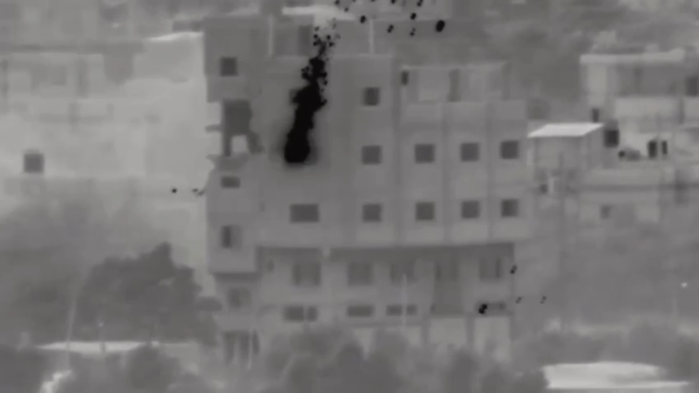 الجيش الإسرائيلي: "الفرقة 162" كثفت إطلاق النار ودمرت العديد من الأهداف التابعة لحماس (فيديو)