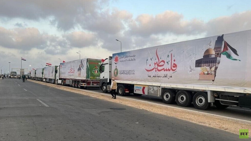 شيخ الأزهر يوجه بتسيير قافلة إلى غزة من 18 شاحنة محملة بالأدوية والمواد الغذائية والإغاثية