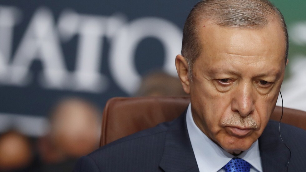 أردوغان يطالب إسرائيل بوقف هجماتها والخروج من 