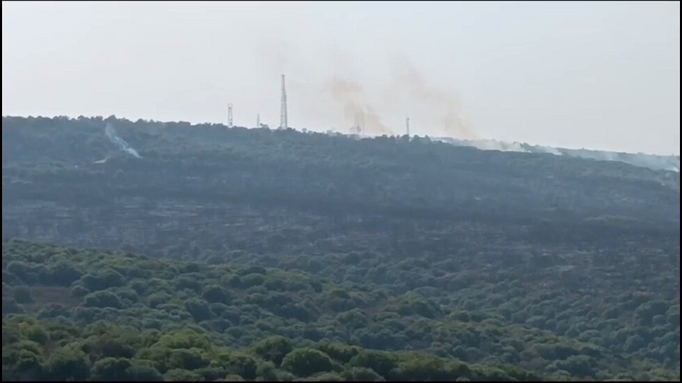 مراسل RT: حزب الله يستهدف موقع العباد الإسرائيلي بصواريخ مضادة للدروع (فيديو)