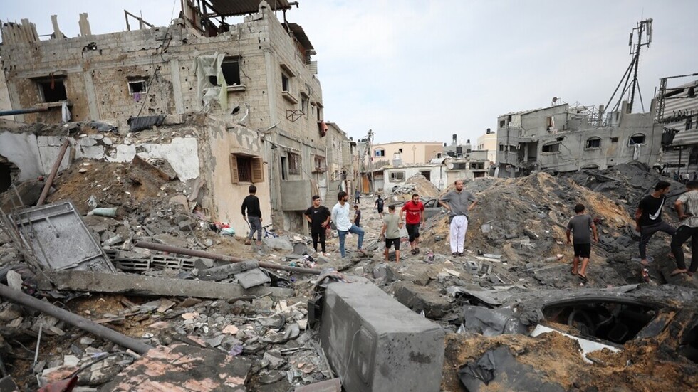 "أسوشيتد برس": مصر وقطر تقترحان على إسرائيل إعلان هدنة إنسانية يومية في غزة