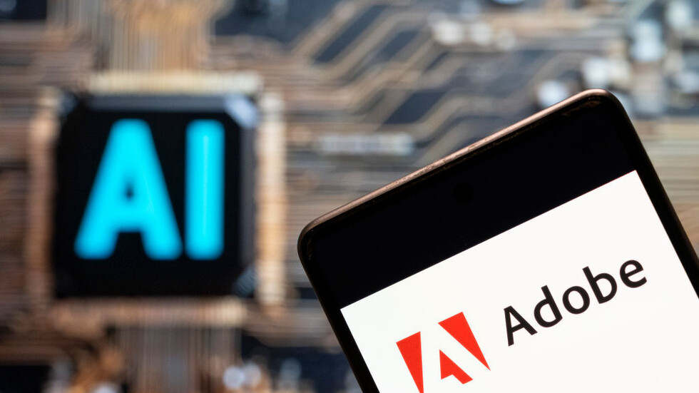 شركة Adobe في دائرة الاتهام لبيعها صورا "واقعية للغاية" بالذكاء الاصطناعي للعنف في غزة وإسرائيل