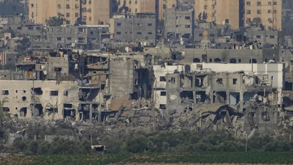مقتل 8 فلسطينيين في قصف إسرائيلي استهدف منزلا في مخيم النصيرات بغزة