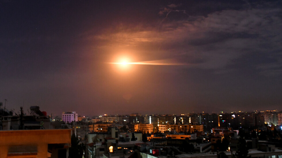 مصدر لـRT: قصف إسرائيلي يطال مدرج مطار العاصمة السورية دمشق ما أدى لخروجه عن الخدمة