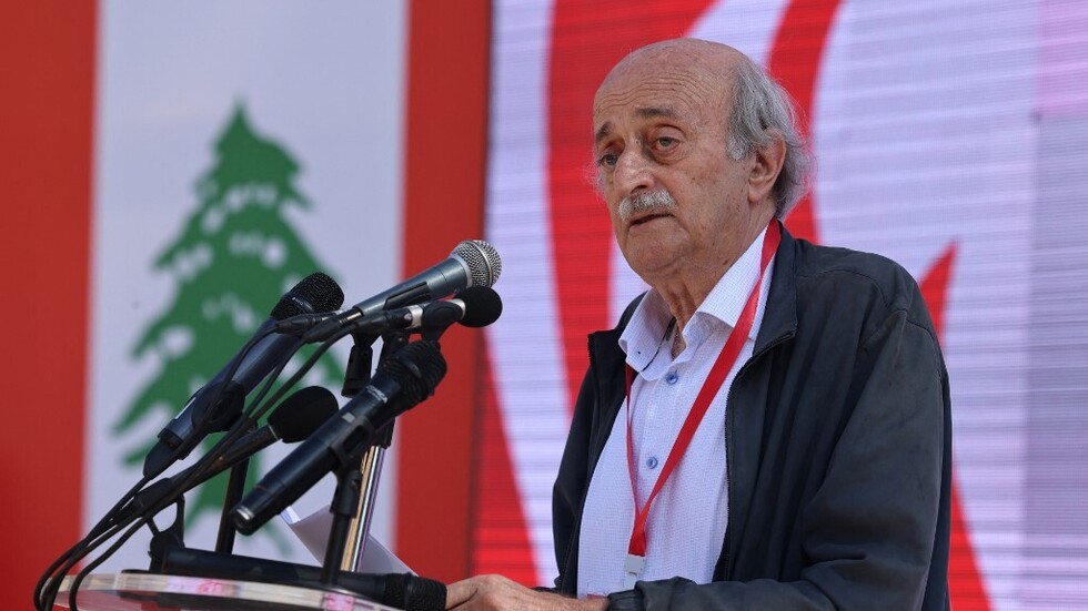 "ثمة احترام لقواعد اللعبة".. جنبلاط: لا أسهل من كبس الزناد ولا أصعب من أن تقول للرصاصة أن تعود