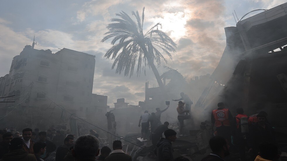 شبكة "الجزيرة" تحيل ملف مقتل المصور الصحفي أبو دقة بقصف إسرائيلي إلى الجنائية الدولية بشكل عاجل