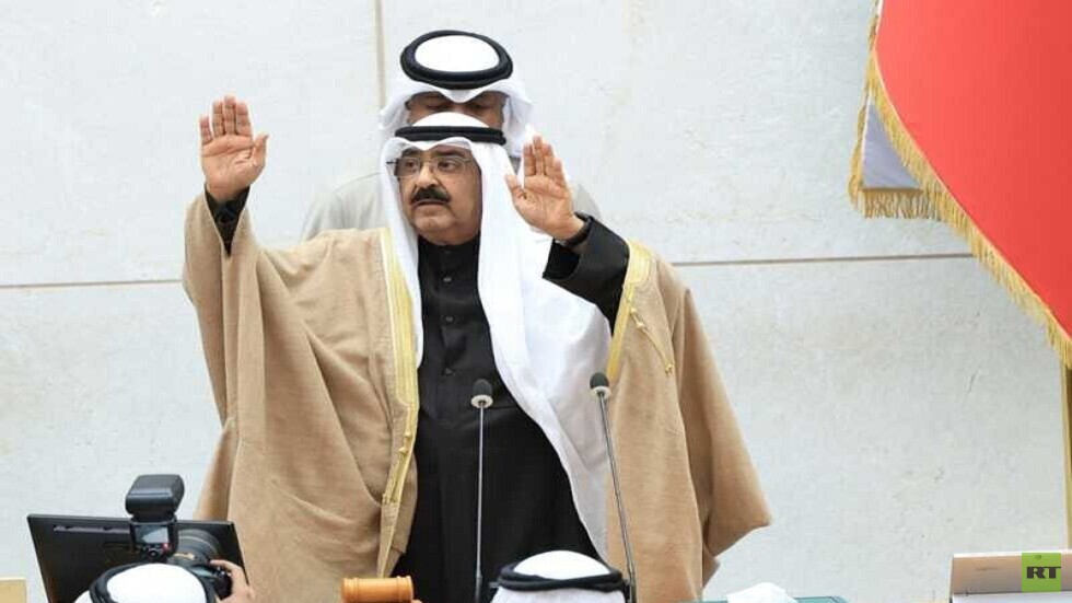 الشيخ مشعل الأحمد يؤدي القسم أمام مجلس الأمة الكويتي أميرا للبلاد