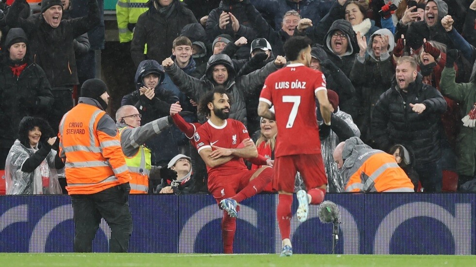 محمد صلاح يصطاد عدة عصافير بحجر واحد (فيديو)