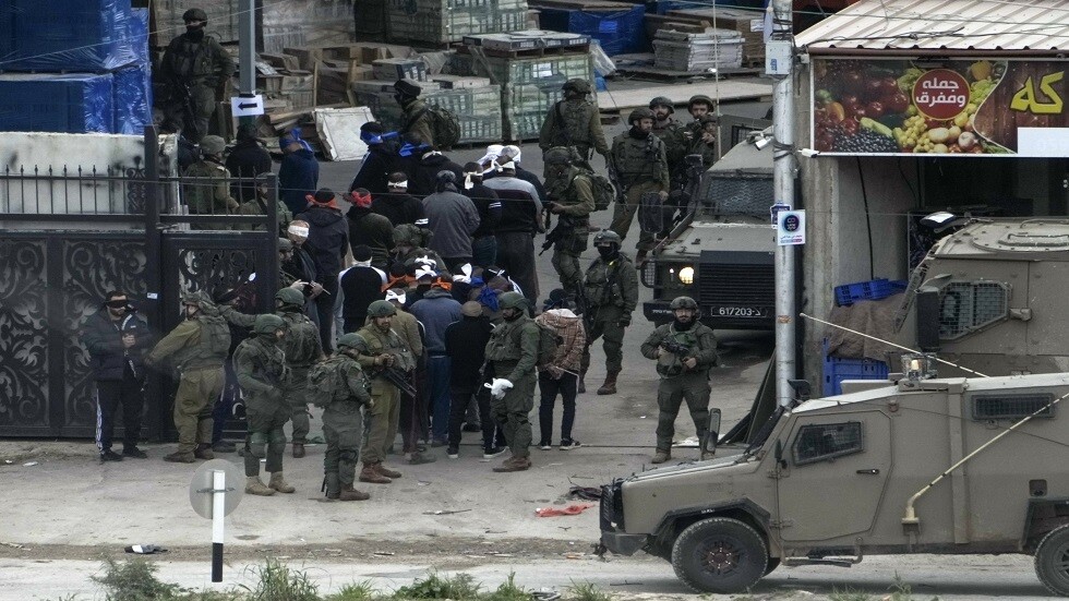 فيديو.. مقتل شاب فلسطيني وإصابة 4 آخرين شمال الضفة الغربية بالرصاص الإسرائيلي