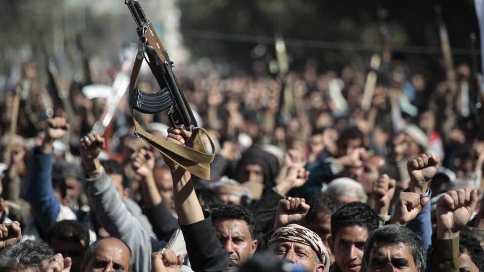 "واشنطن أعطت الحوثيين ما أرادوا".. مسؤولون أمريكيون يحثون واشنطن على الاستعداد لمزيد من الهجمات