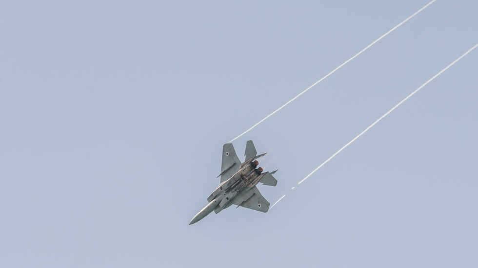 الجيش الإسرائيلي يعلن إجراء مناورات عسكرية في سماء إيلات