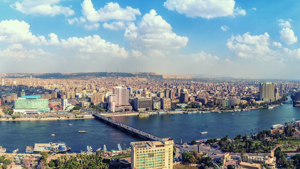 مصر.. قرار جمهوري بنقل أراضي ومباني 13 وزارة بوسط القاهرة إلى صندوق مصر السيادي