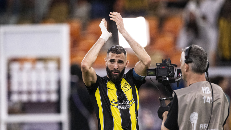 أول تعليق لريال مدريد على أنباء رغبته في استعادة بنزيما من اتحاد جدة السعودي