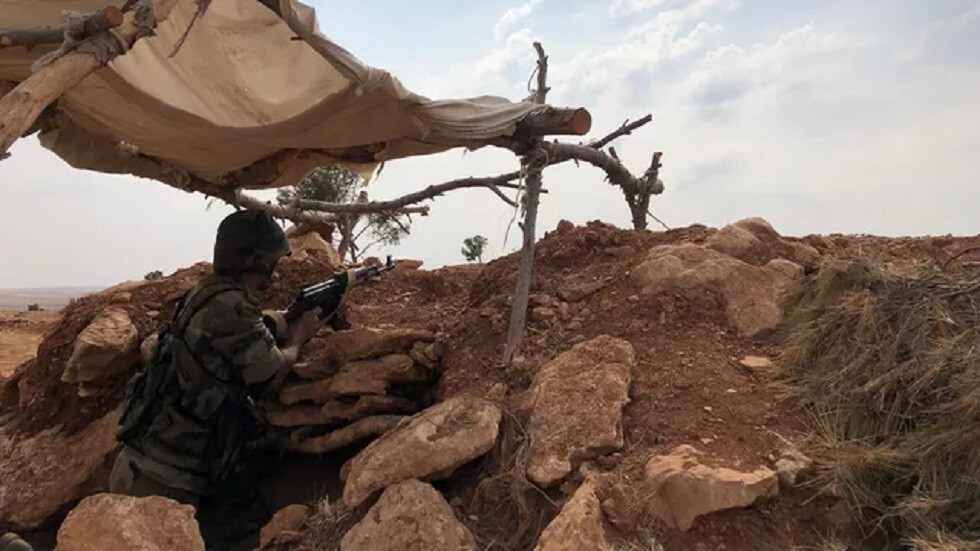 مراسلنا: مسيرات تهاجم أهدافا في الميادين والبوكمال في سوريا وقصف مقار للفصائل العراقية في القائم