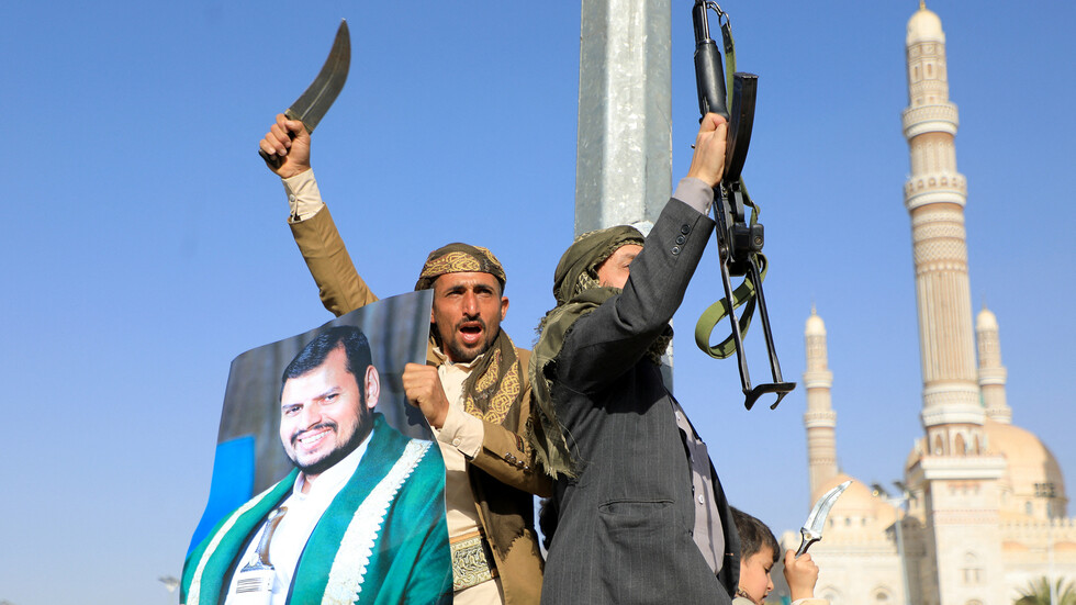 زعيم "أنصار الله" يحذر من تصعيد الحوثيين إذا لم يتوقف العدوان على غزة ويزف "بشرى" بشأن أمريكا