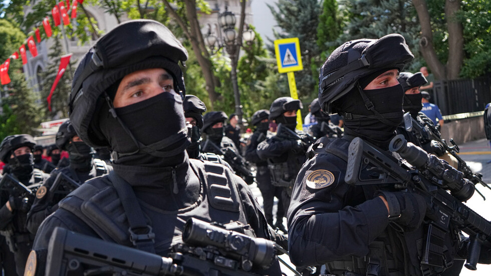 تركيا.. اعتقال 147 شخصا مشتبها بانتمائهم لتنظيم "داعش"