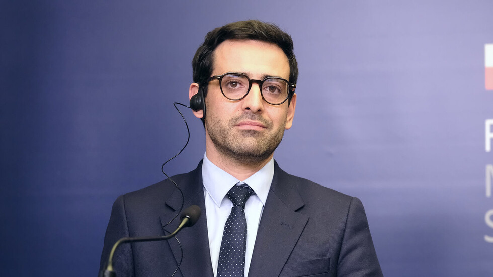 وزير الخارجية الفرنسي يدعو إلى تعزيز دفاعات الاتحاد الأوروبي على خلفية "التهديد الروسي"