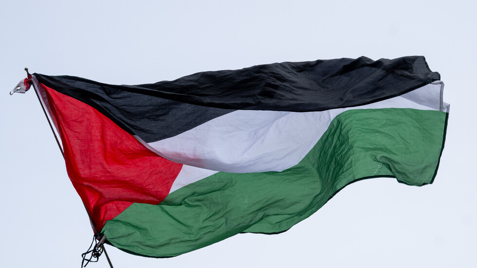 الخارجية الفلسطينية تطالب الجنائية الدولية بتحمل مسؤولياتها في "جريمة إعدام الطفلة هند ومن كان معها"