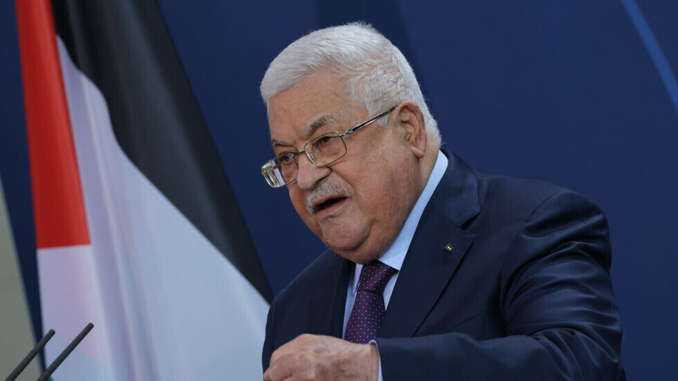 عباس يبحث تشكيل حكومة فلسطينية جديدة مع أمير قطر لعرضها على حماس استعدادا لليوم التالي بعد حرب غزة