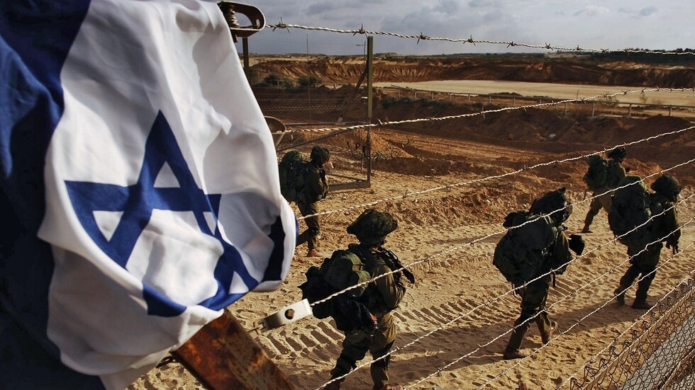 "وول ستريت جورنال": إسرائيل تقترح إنشاء مخيمات في غزة بتمويل أمريكي وخليجي