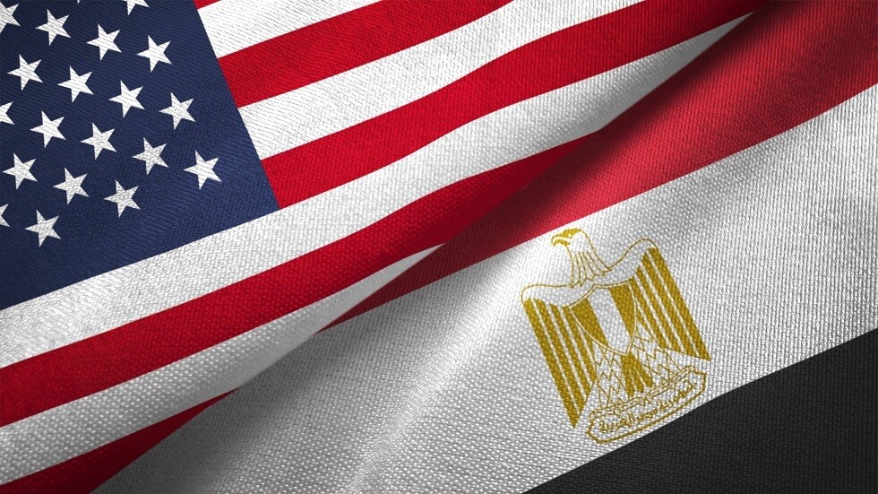 قائد عام القوات المسلحة المصرية يلتقي وفدا من مجلس النواب الأمريكي (صور)