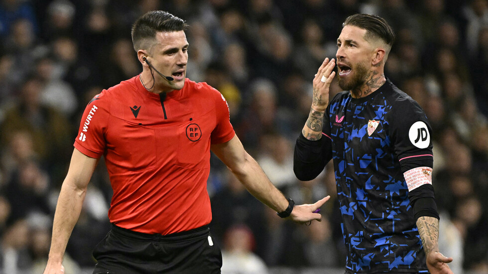 نشر حديث حكم مواجهة ريال مدريد ضد إشبيلية مع حكم 