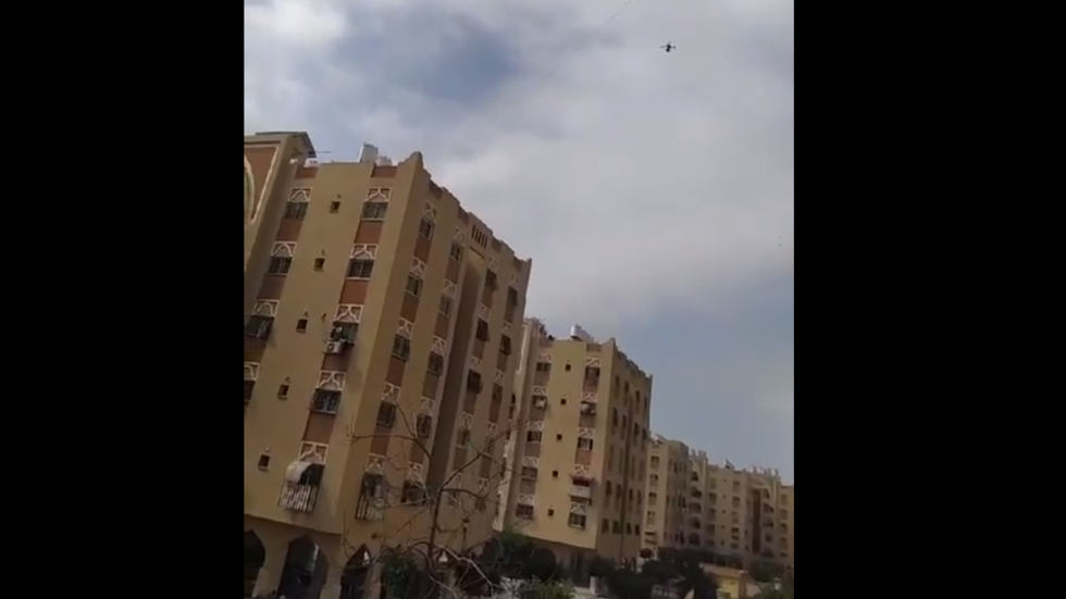 المسيرات تبث رسائل صوتية لسكان مدينة حمد التي بنتها قطر في خان يونس