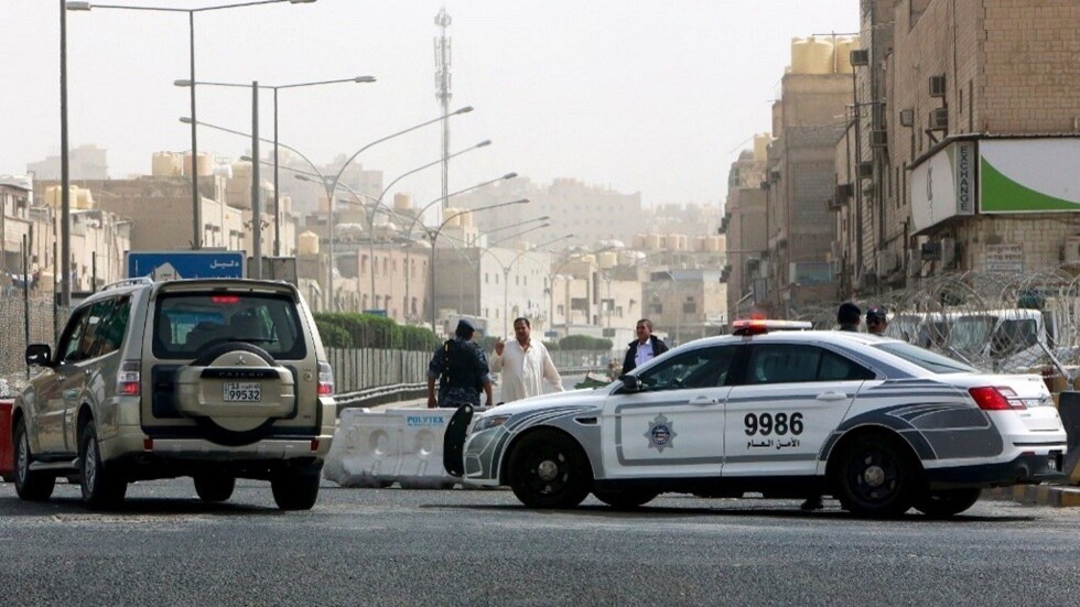 الكويت تسحب الجنسية من مدانين بالتزوير ومسجونين
