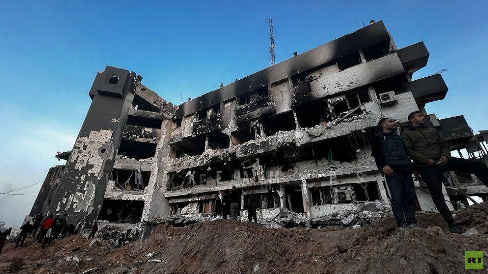 الجيش الإسرائيلي يعلن انسحابه من مجمع الشفاء الطبي وينشر فيديوهات لقصفه المستمر على قطاع غزة
