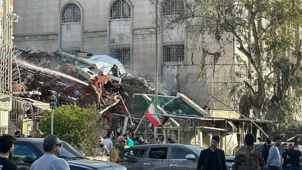 سفير إيران في دمشق يؤكد مقتل مستشارين بـ