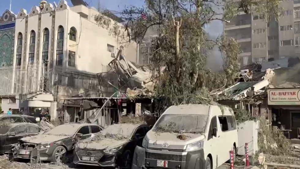 طهران تنشر معلومات عن "محمد رضا زاهدي" الذي اغتالته إسرائيل في دمشق وعلاقته بـ"طوفان الأقصى"