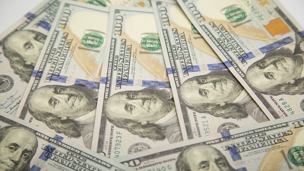 "وول ستريت جورنال": الأمريكيون يرمون نحو 68 مليون دولار في النفايات كل عام