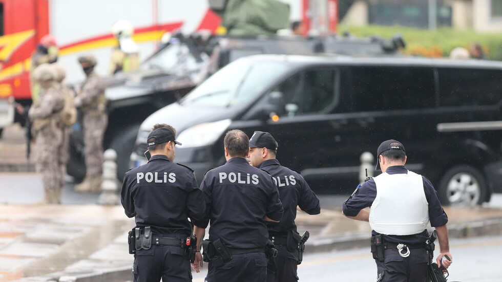 "خلال حملة أمنية واسعة".. الداخلية التركية تعتقل 41 شخصا مشتبها بانتمائهم لـ"داعش" (فيديو)