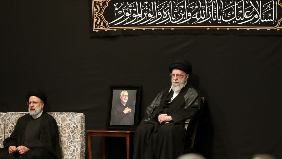 خامنئي يعزي الشعب الإيراني ويدعو إلى انتخابات خلال 50 يوما