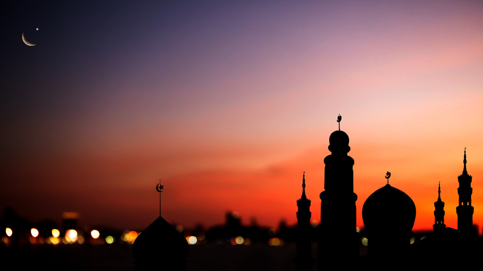 مركز الفلك الدولي يصدر بيانا حول موعد عيد الأضحى وهلال شهر ذي الحجة لهذا العام