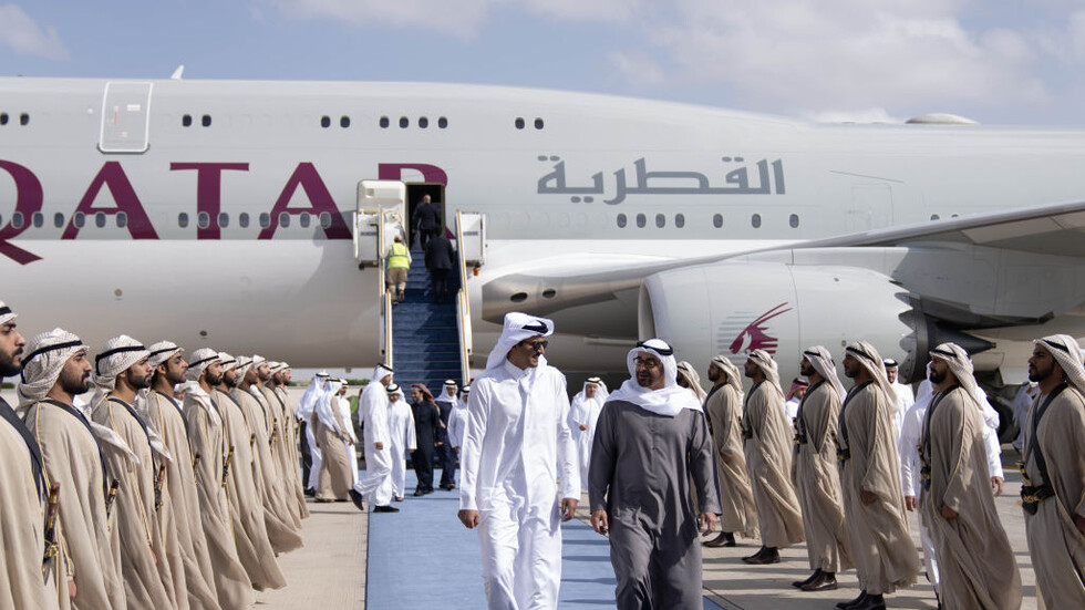 الرئيس الإماراتي يستقبل أمير قطر في أبو ظبي