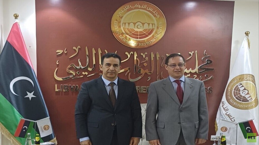 السفير الروسي لدى ليبيا يبحث مع النائب الأول لرئيس مجلس النواب الليبي تعزيز العلاقات بين البلدين