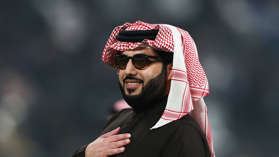 السعودية.. تركي آل الشيخ يثير حيرة وشوق متابعيه بمشروع جديد ومفاجأة في 90 يوما (فيديو)