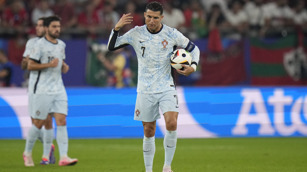 جورجيا تقهر البرتغال وتعبر إلى ثمن نهائي 