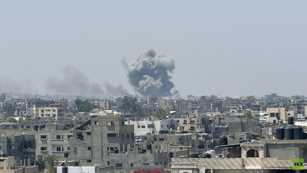 مراسلنا: قصف مدفعي وجوي متواصل يستهدف حي الشجاعية ومصادر إعلامية تتحدث عن توغل عسكري باتجاه الحي