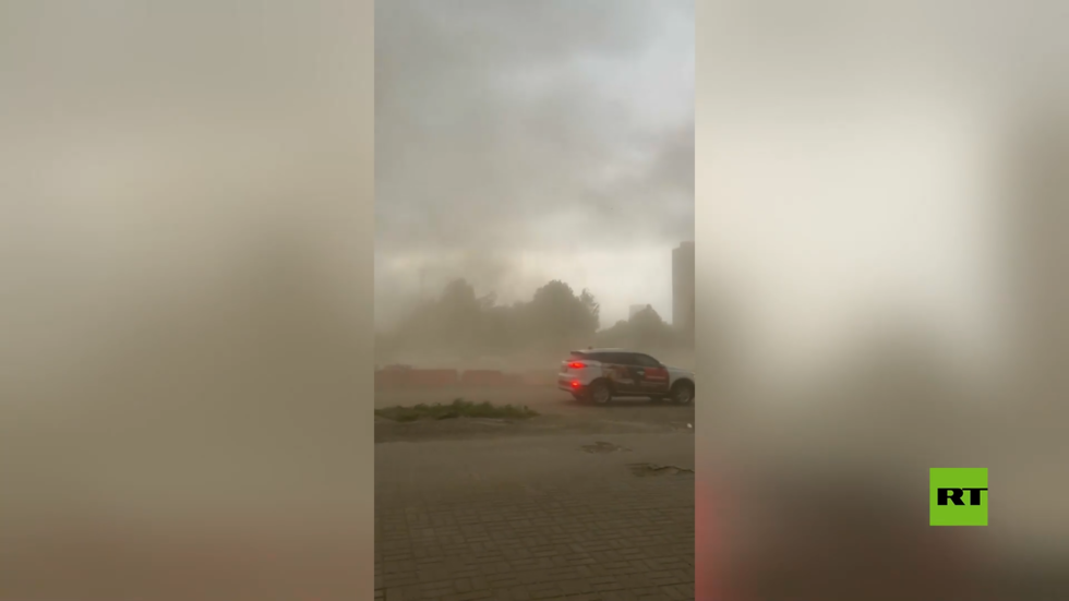 عاصفة رملية تضرب سان بطرسبورغ