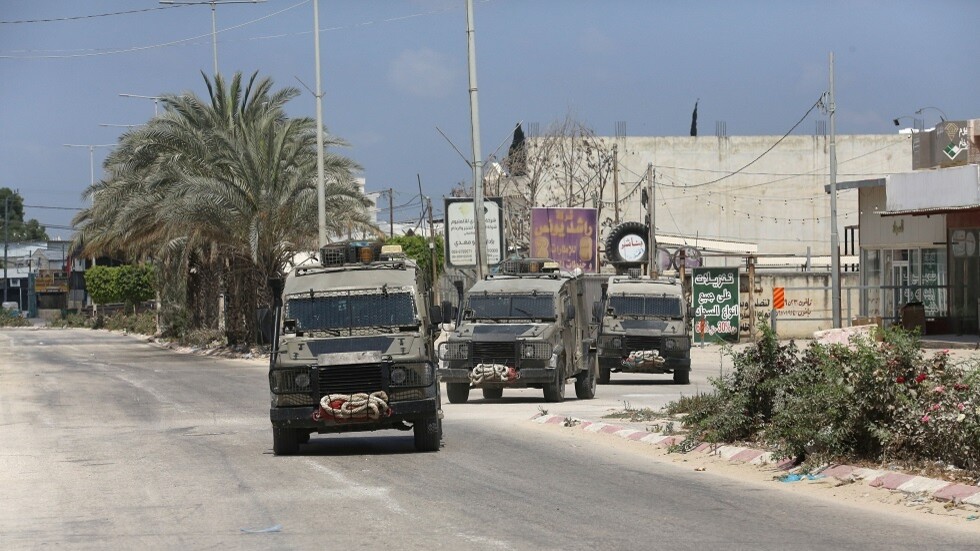 إصابة 3 فلسطينيين في هجوم للمستوطنين على مركبات المواطنين جنوب نابلس (فيديو)